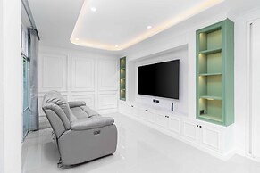 4BR Pool Villa Movie Room V289