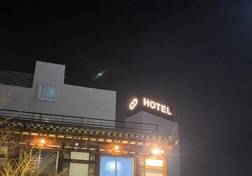 Groove Hotel