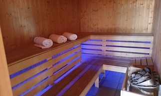 Holiday Home With Sauna, Jacuzzi, Private Pond