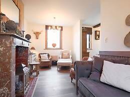 Spacious Gite in Somme-leuze