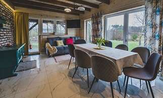 Large Holiday Home, Salt Cave, Sauna, Jacuzzi