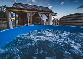 Comfortable Holiday Home With Sauna and Jacuzzi