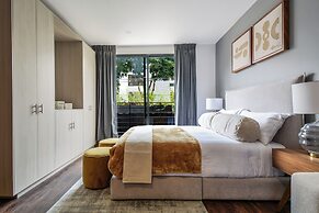 The Sterling Condesa