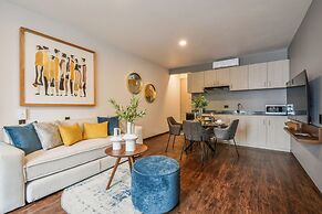 The Sterling Condesa