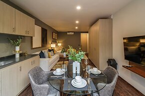 The Sterling Condesa