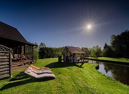 Holiday Home With Private Pond, Jacuzzi and Sauna