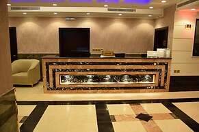 Golden Pearl Hotel