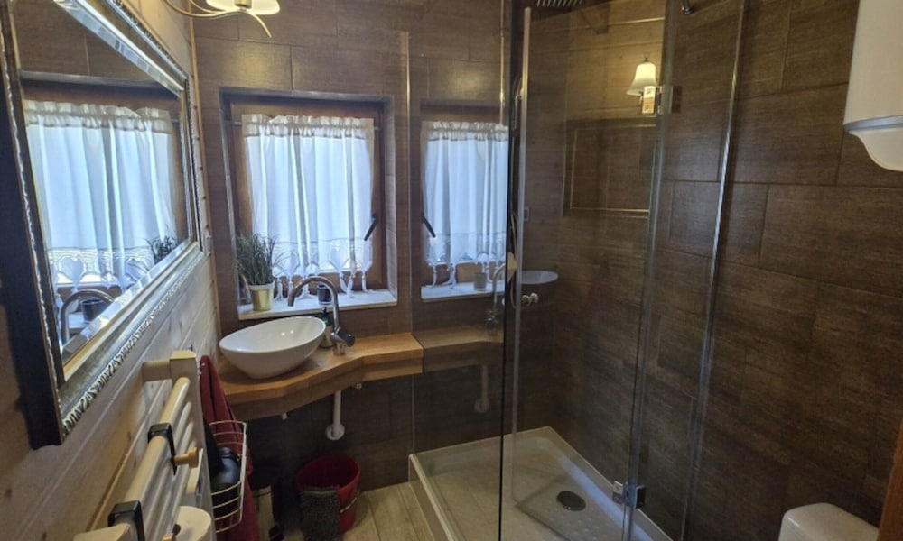 Comfortable Holiday Home With Jacuzzi and Sauna