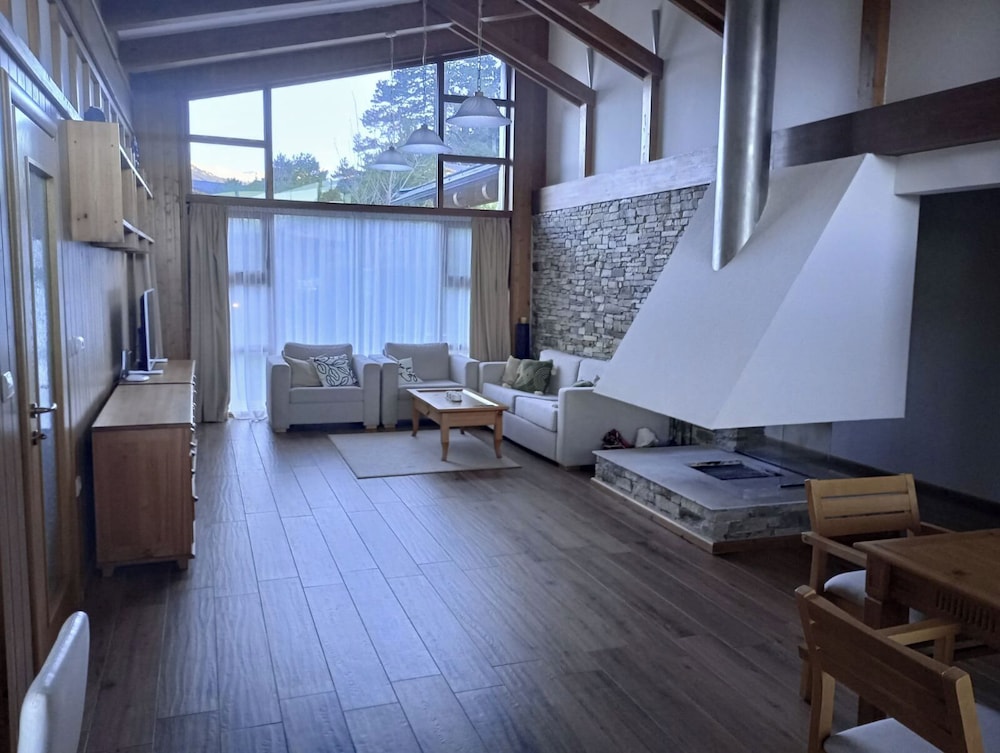Pirin Golf Villas