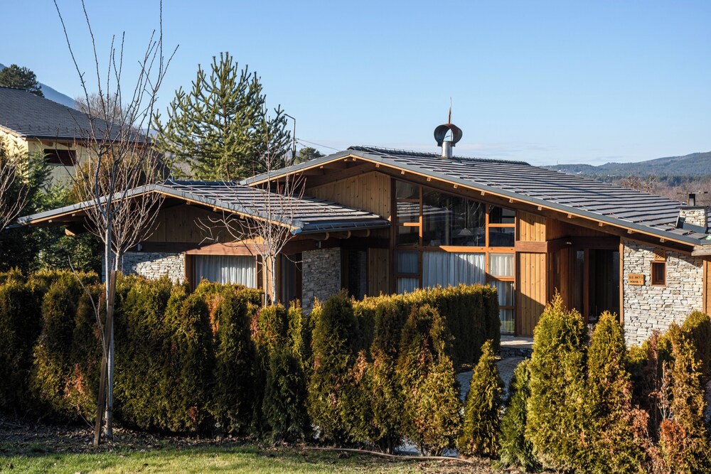 Pirin Golf Villas
