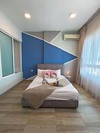 PoP Kitty Octagon Premium Ipoh Homestay