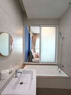 PoP Kitty Octagon Premium Ipoh Homestay