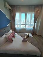 PoP Kitty Octagon Premium Ipoh Homestay