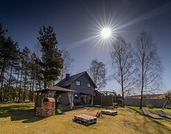 Large Holiday Home, Jacuzzi, Sauna, Salt Cave