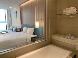 Alacarte Seaview Halong by HaVan