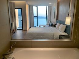 Alacarte Seaview Halong by HaVan