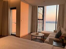 Alacarte Seaview Halong by HaVan