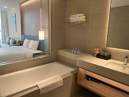 Alacarte Seaview Halong by HaVan