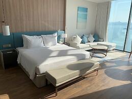 Alacarte Seaview Halong by HaVan