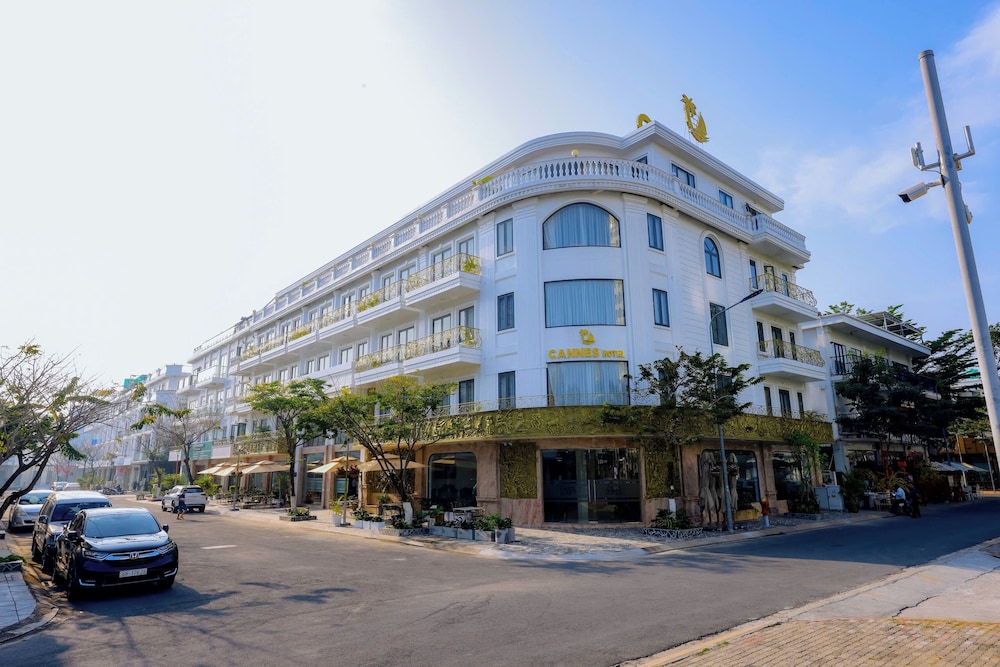 Cannes Hotel