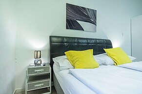 Spacious 1BR Apartment Long Stay