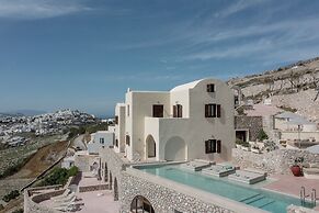 Villa - Sleeps 5 - Private Heated Pool-parking