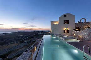 Villa - Sleeps 5 - Private Heated Pool-parking
