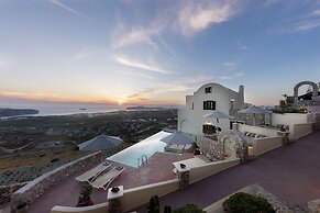 Villa - Sleeps 5 - Private Heated Pool-parking