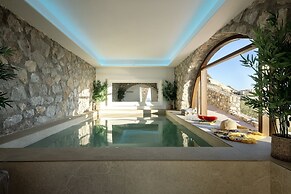 Villa - Sleeps 5 - Private Heated Pool-parking