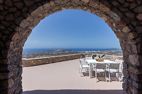 Villa - Sleeps 5 - Private Heated Pool-parking