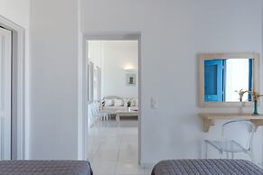 Villa - Sleeps 5 - Private Heated Pool-parking