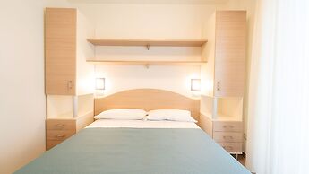 Anchise Mare Holiday Apartments