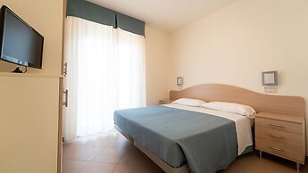 Anchise Mare Holiday Apartments