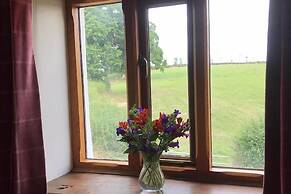 16th Century Devon Longhouse, Stunning Views
