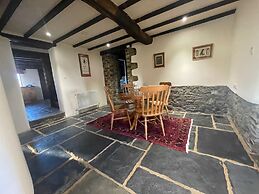 16th Century Devon Longhouse, Stunning Views