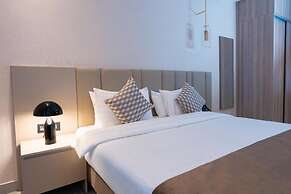 Golden Suites Hotel