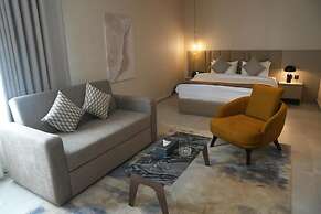 Golden Suites Hotel