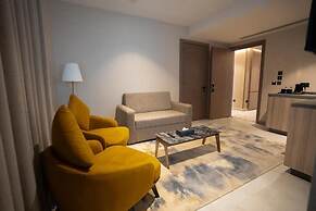 Golden Suites Hotel