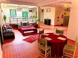 riad la joie