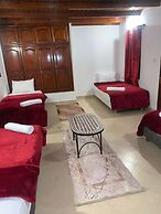 riad la joie