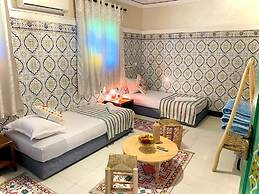 riad la joie