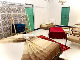 riad la joie