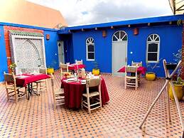 riad la joie
