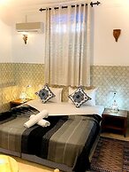 riad la joie
