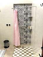 riad la joie