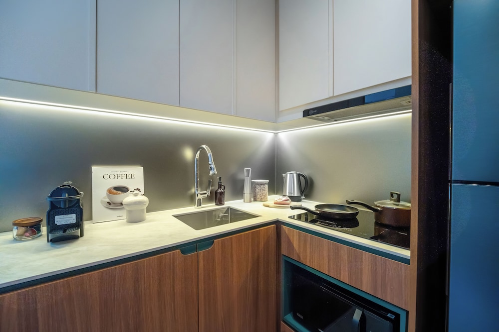 Weave Suites - Novena