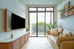 Weave Suites - Novena