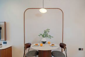 Weave Suites - Novena