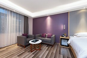 Trendy Romantic MAXScreen Hotel