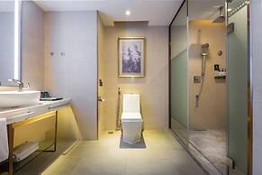 Trendy Romantic MAXScreen Hotel
